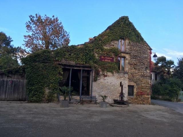 Le Moulin A Huile Panzió Vailhourles Kültér fotó
